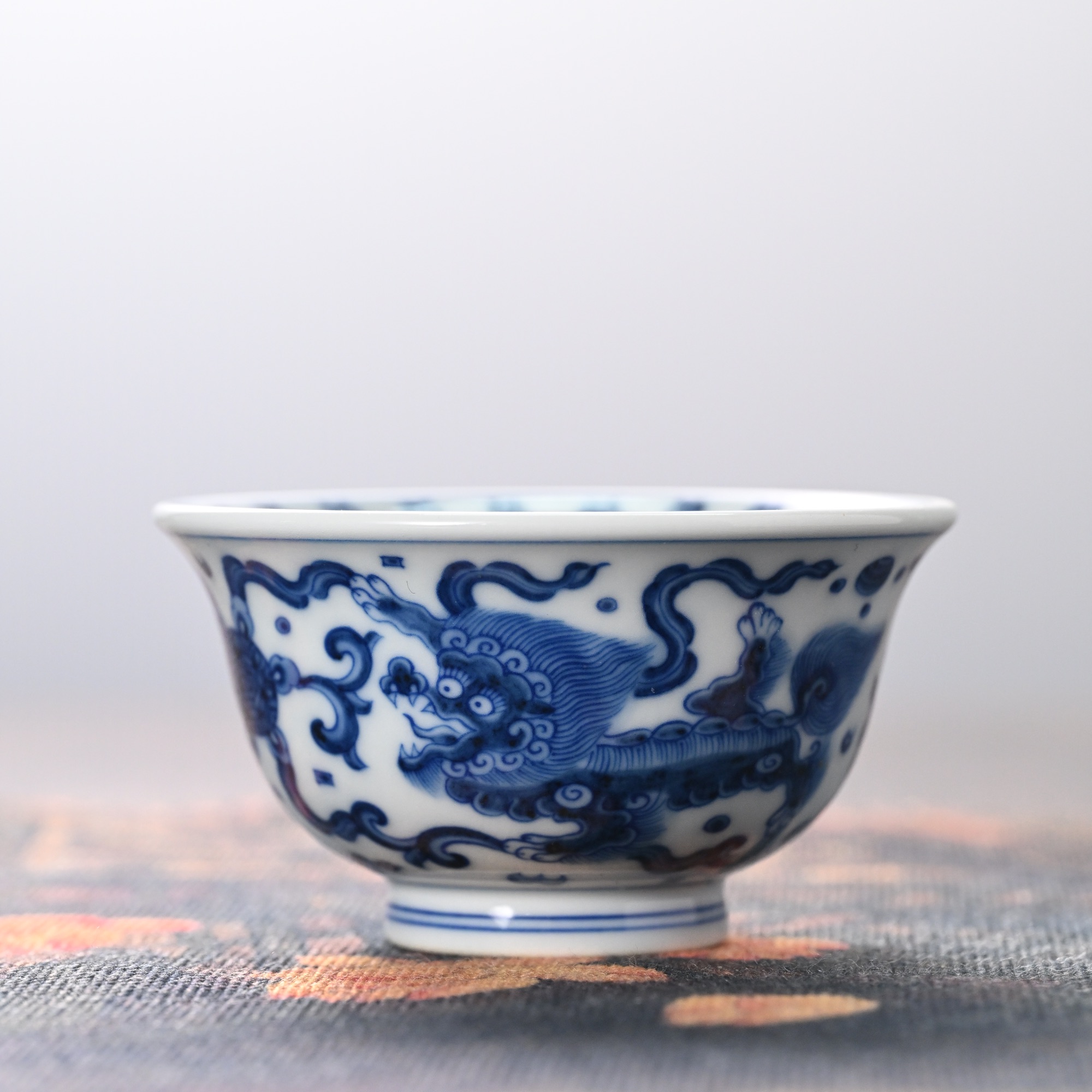 和然 珍味系列 内缠枝外狮子压手杯