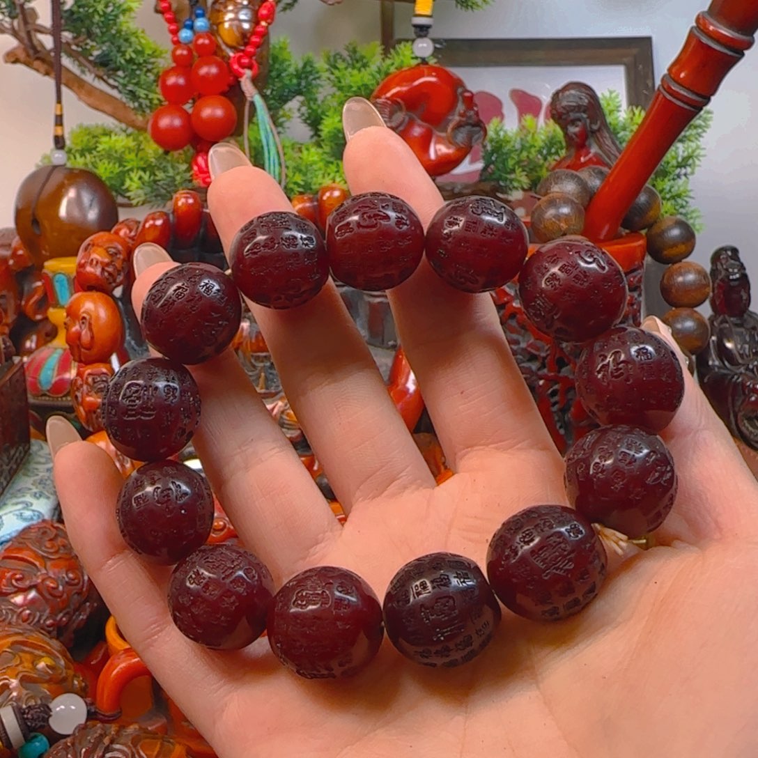 琥珀裸石未镶嵌手串