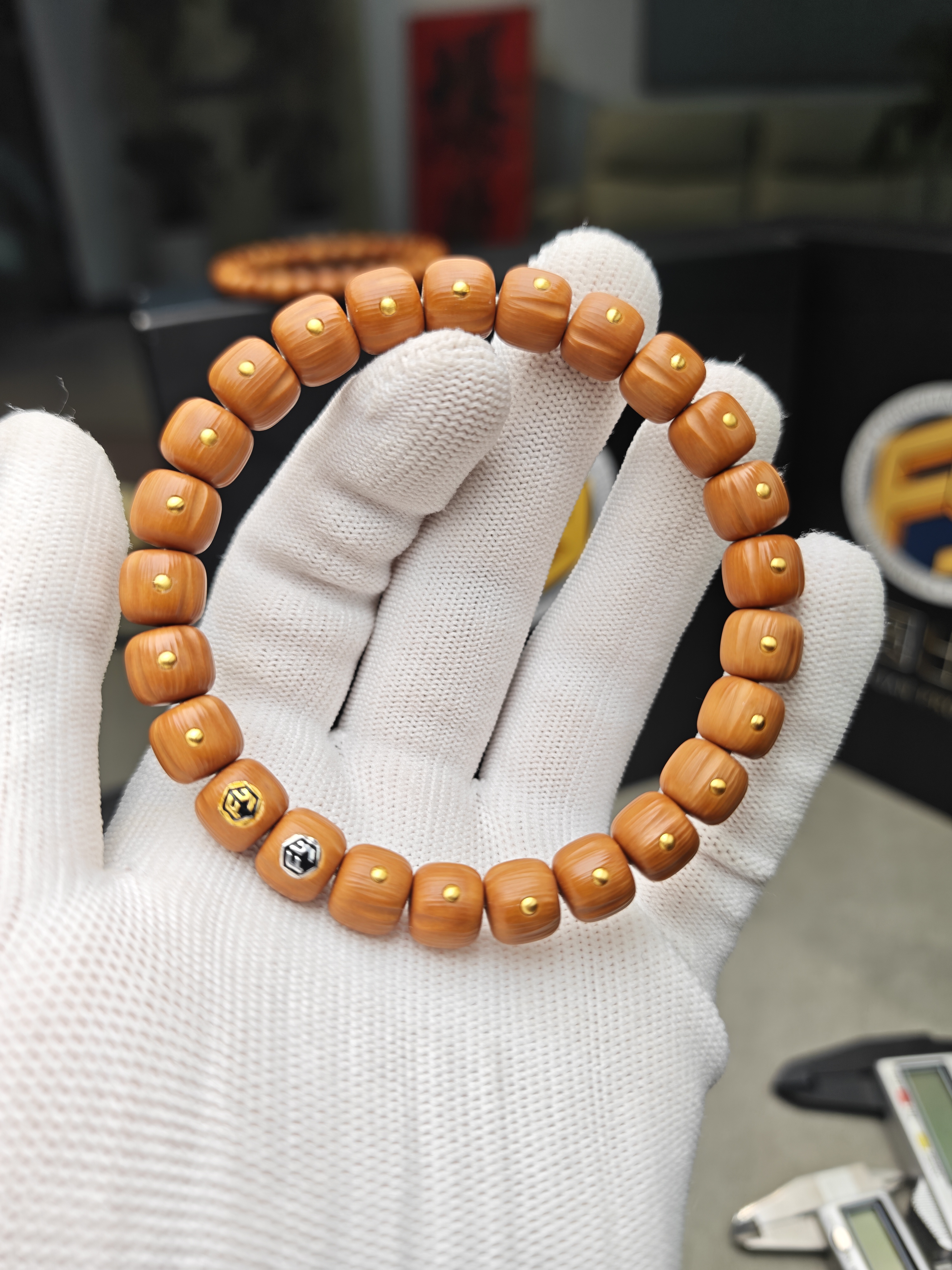 方圆出品—“柏香”镶嵌款猴头核桃手串