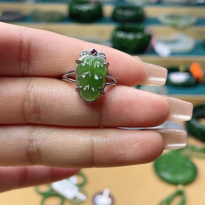 和田玉戒指未镶嵌