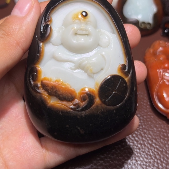 恭***乐和田玉未镶嵌颈饰