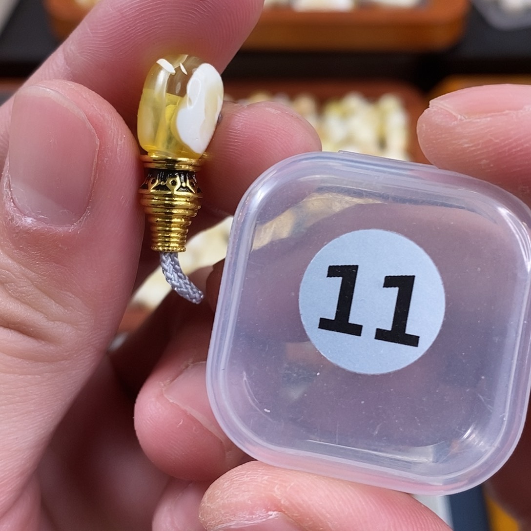 琥珀裸石未镶嵌微瑕