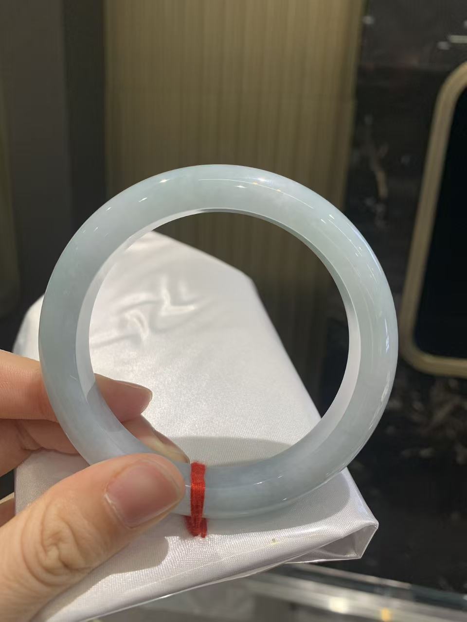 天然缅甸A货翡翠冰蓝60-61正圈