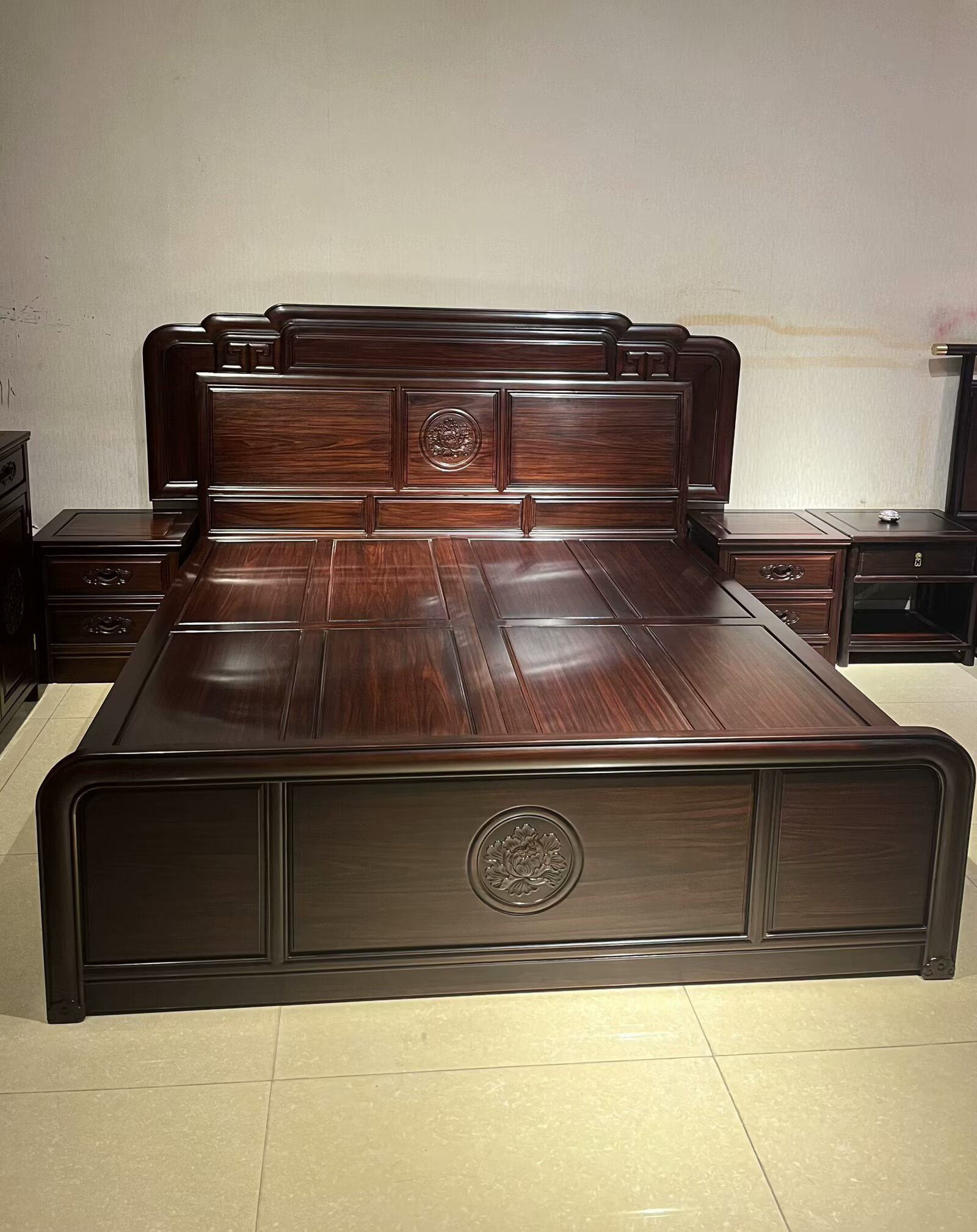 荣祥居推荐—1.8米国色天香大床古典家具主卧储物高箱雕花新中式