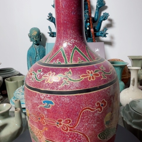 朝*钧瓷瓶器型美观大方