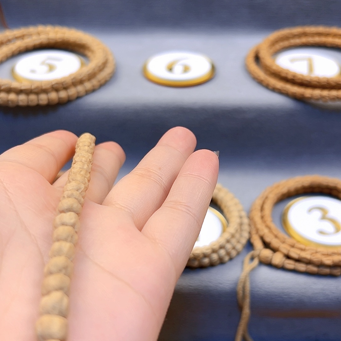 柏香籽/百香籽手串?