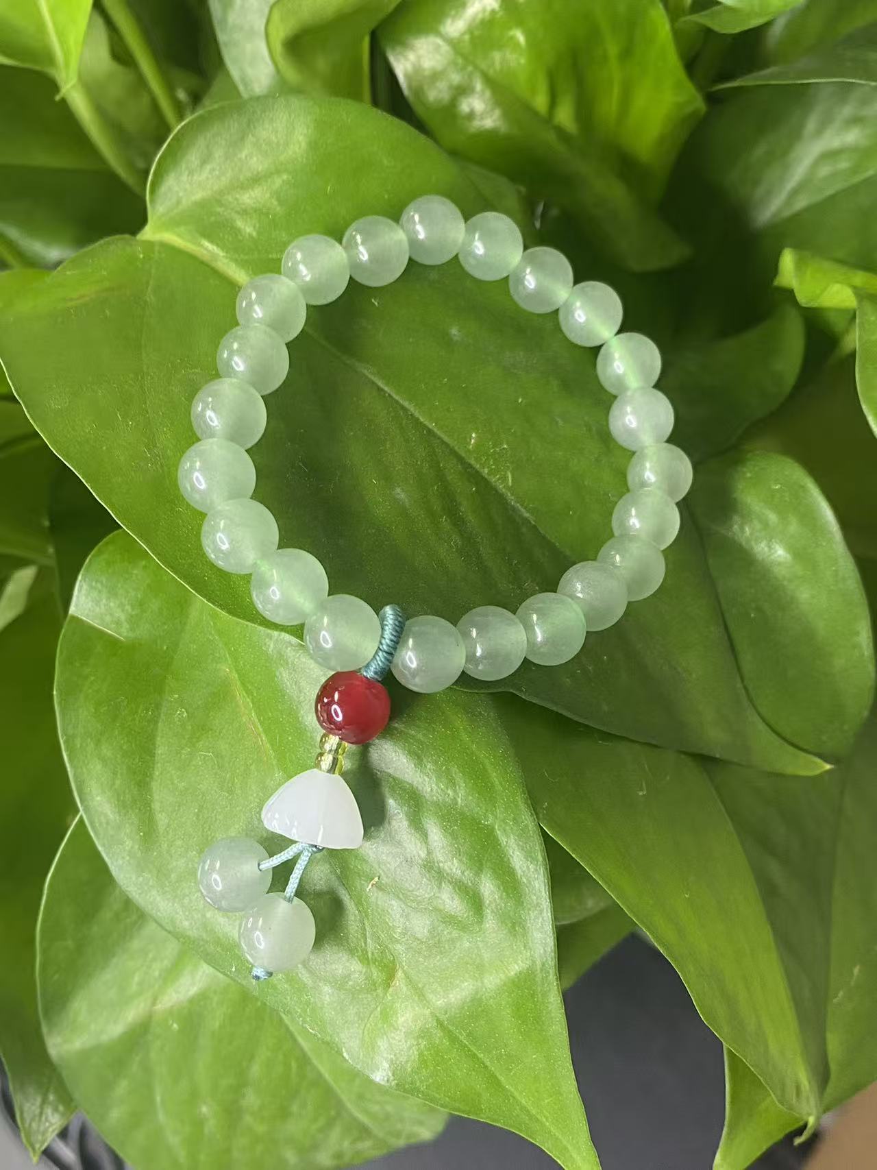 天然8mm东陵玉风铃
