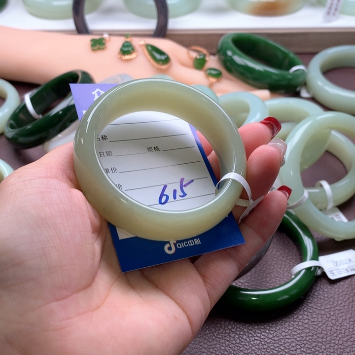 和田玉手镯55未镶嵌