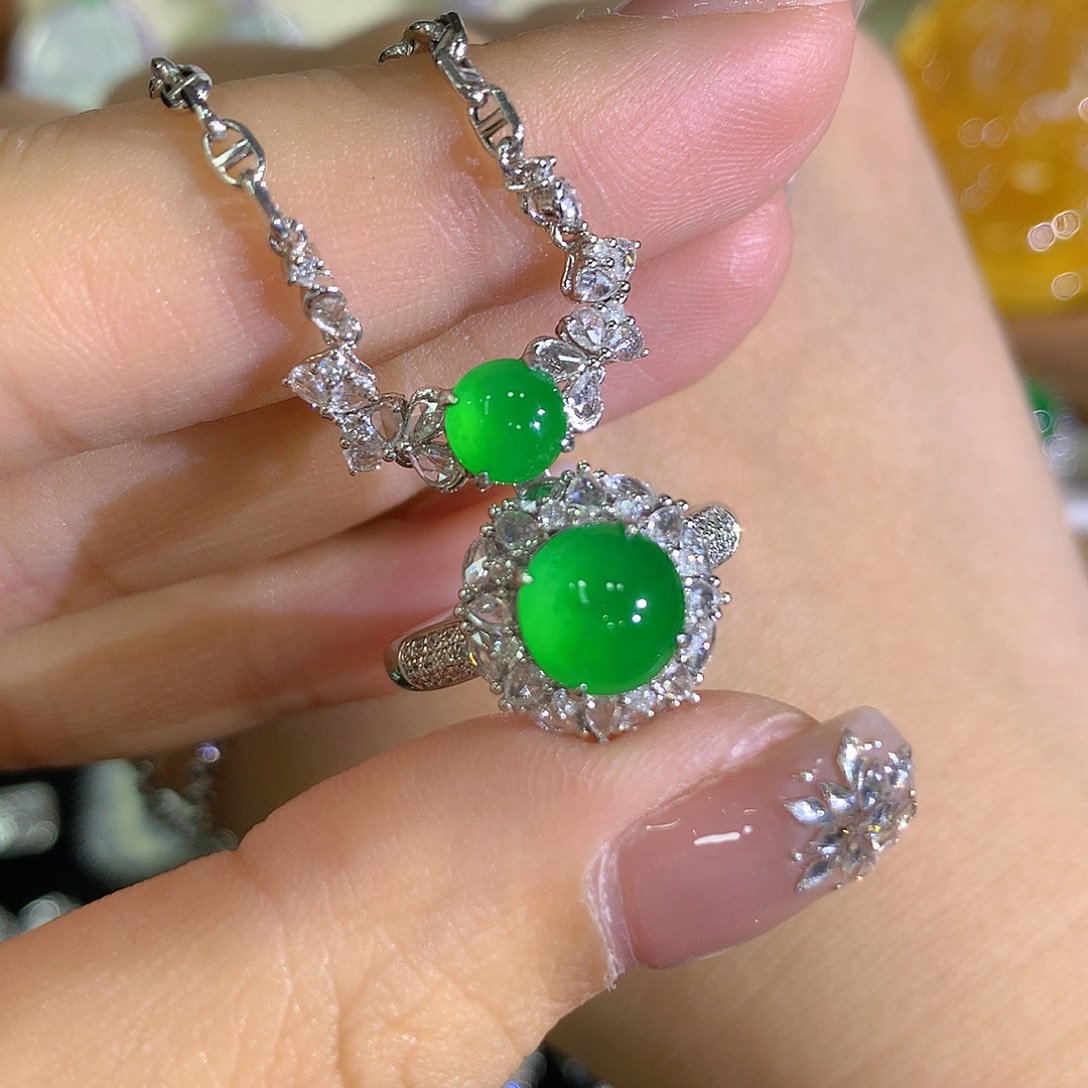 翡翠18K金镶嵌颈饰套链两用款