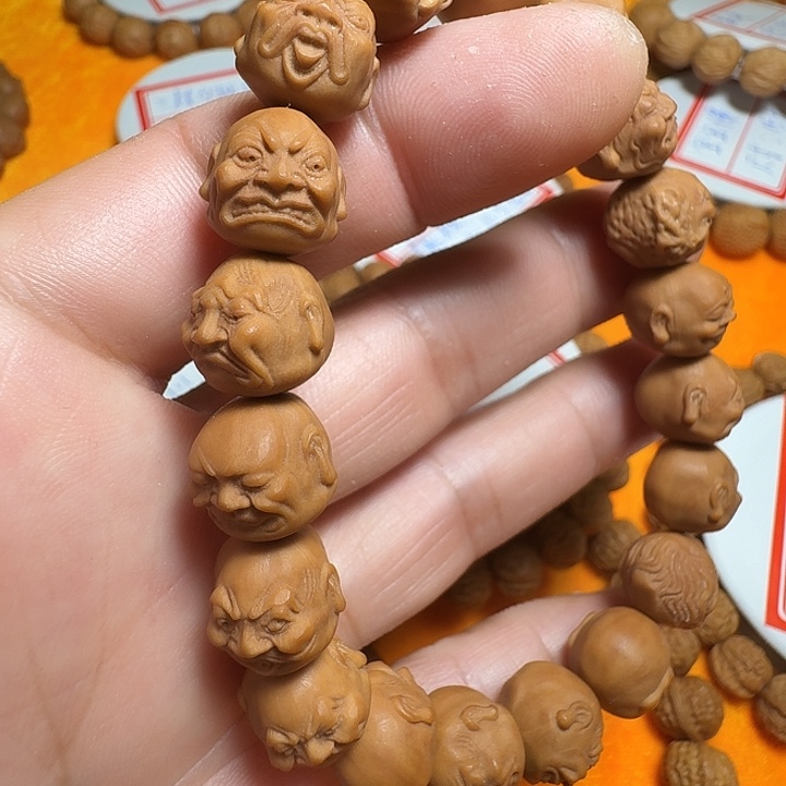 手串猴头核桃猴头雕刻写实十八罗汉