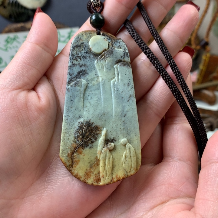 岫岩河磨玉（透闪石质玉）挂件未镶嵌冷***?