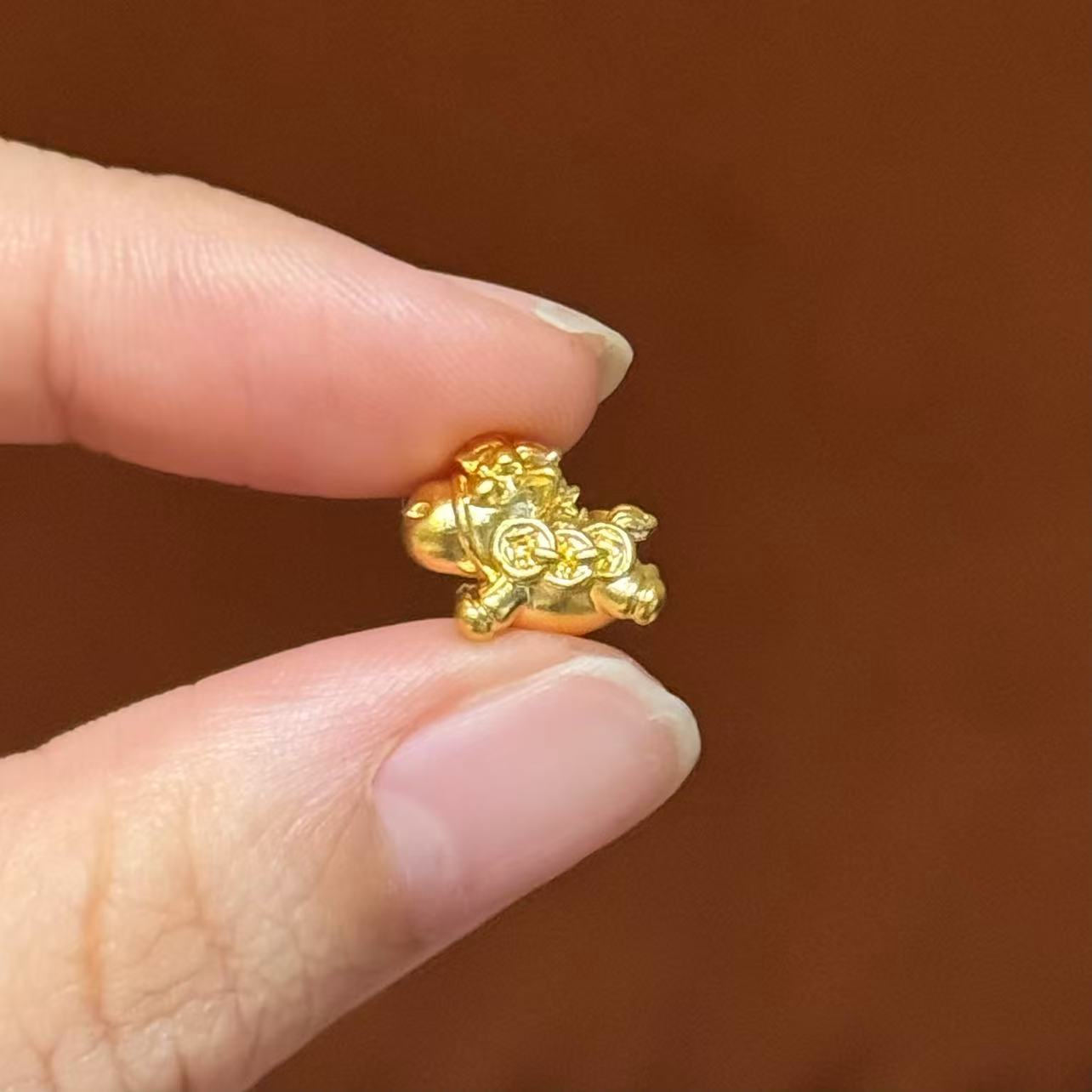 贝贝黄金 足金999 金币飞飞木马 素金 中穿 5D工艺 2833
