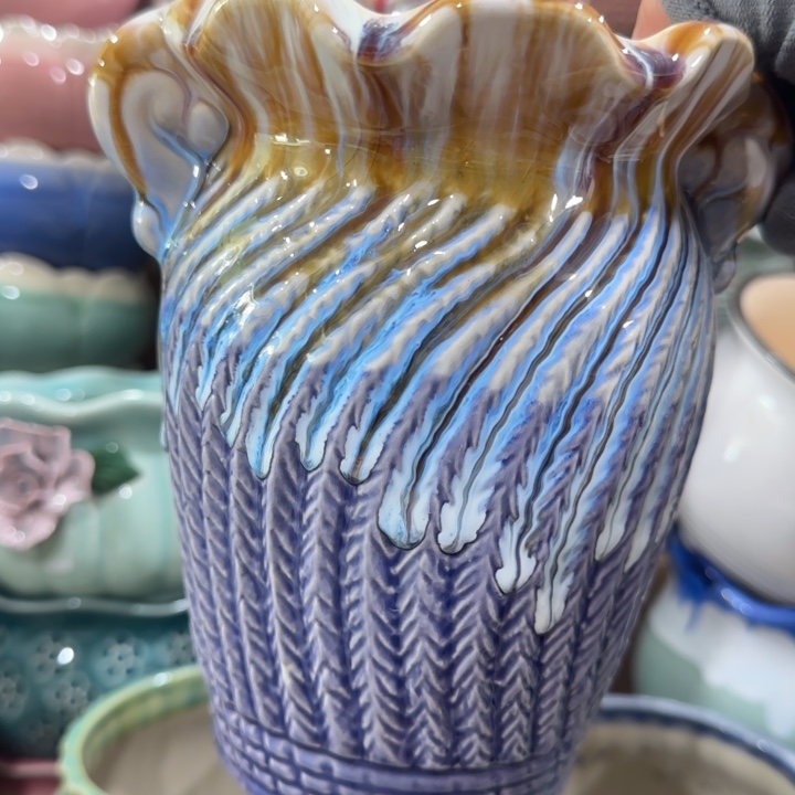 凑9块包邮，有孔，陶瓷花盆