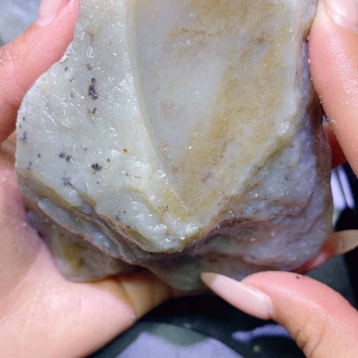 和田玉未镶嵌珠宝半成品