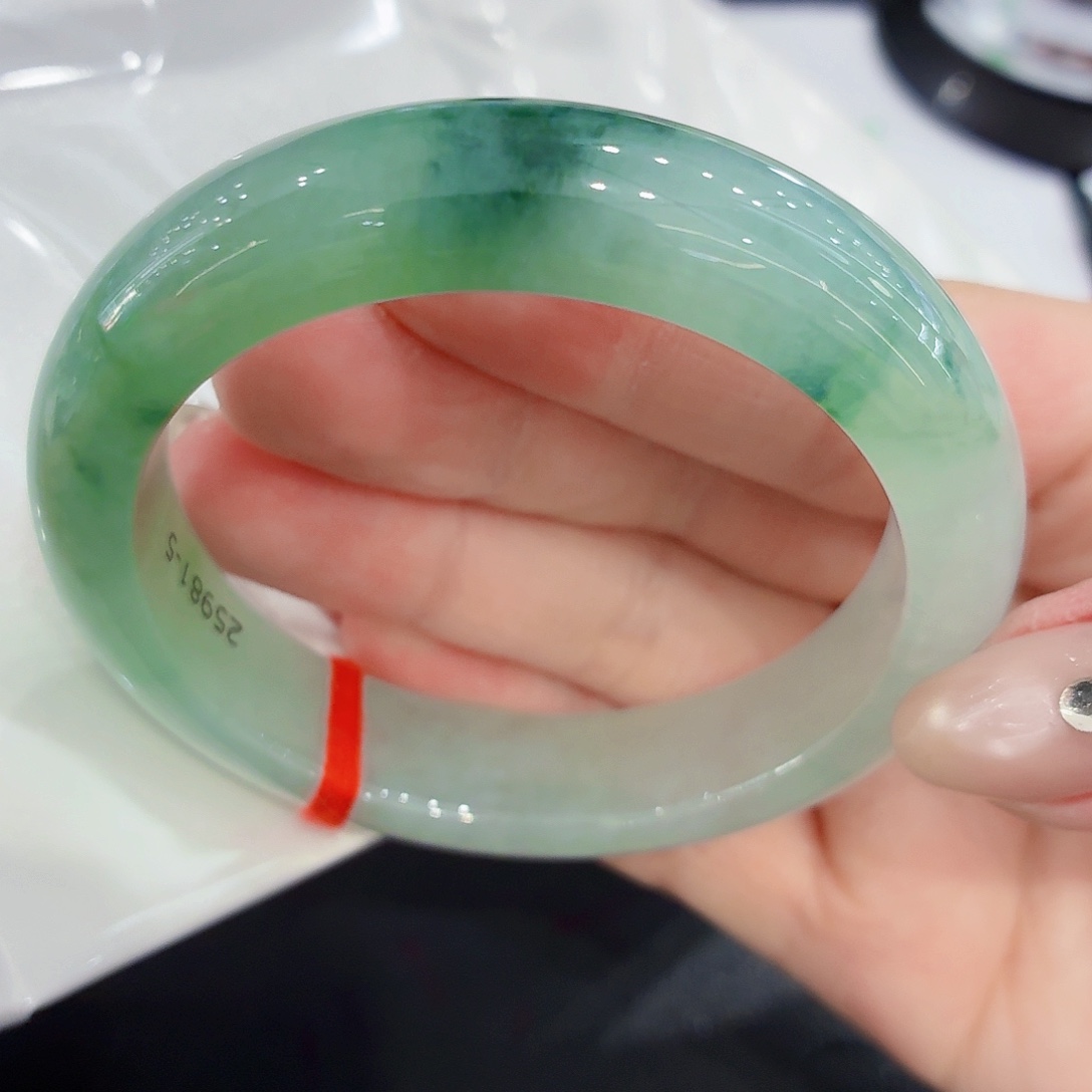 翡翠未镶嵌手镯翡翠55圈口（强推款）