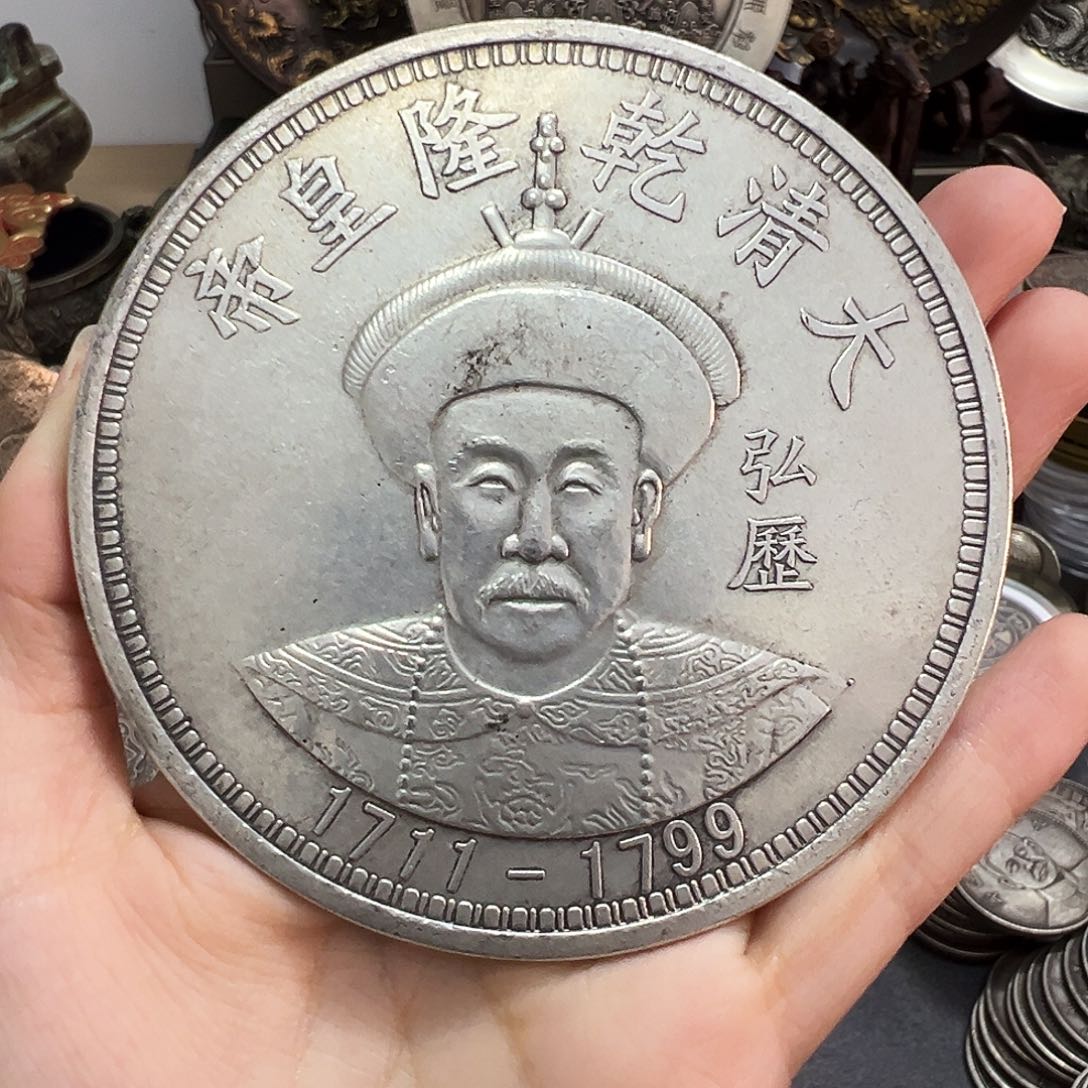 金属复古风格摆件