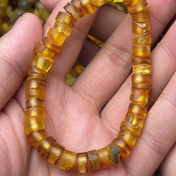 琥珀未镶嵌珠宝奇石