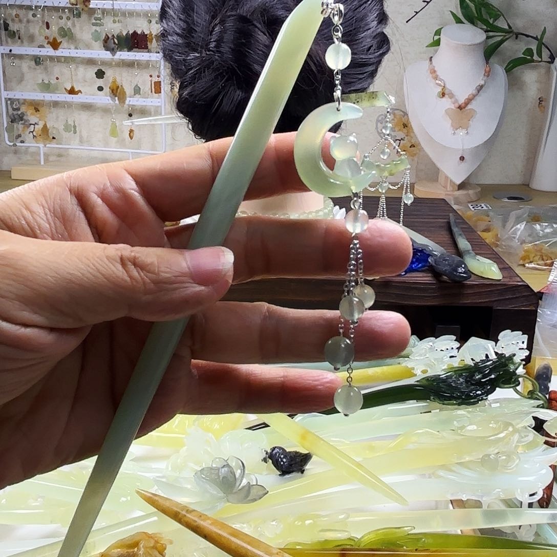 蛇纹石玉发饰合金