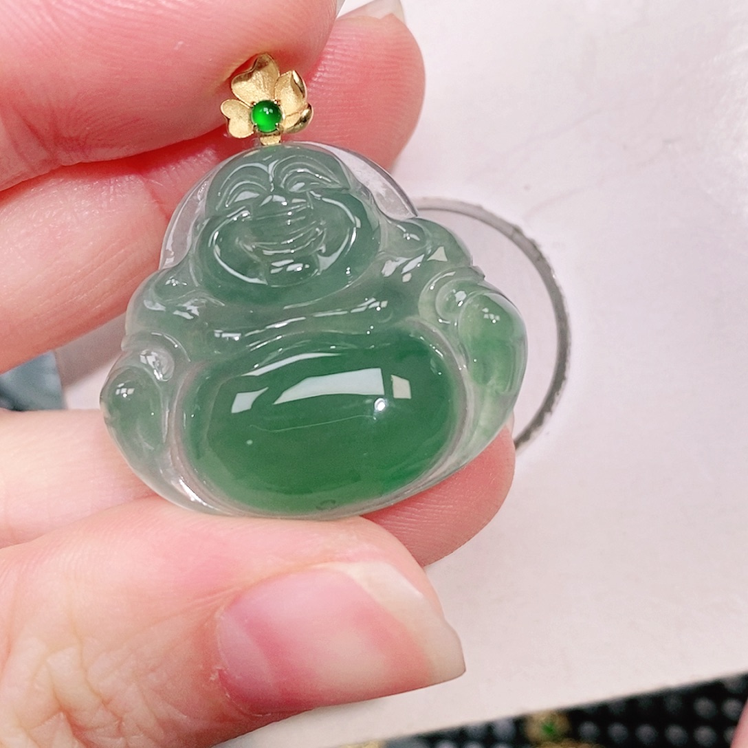 翡翠18K金镶嵌颈饰