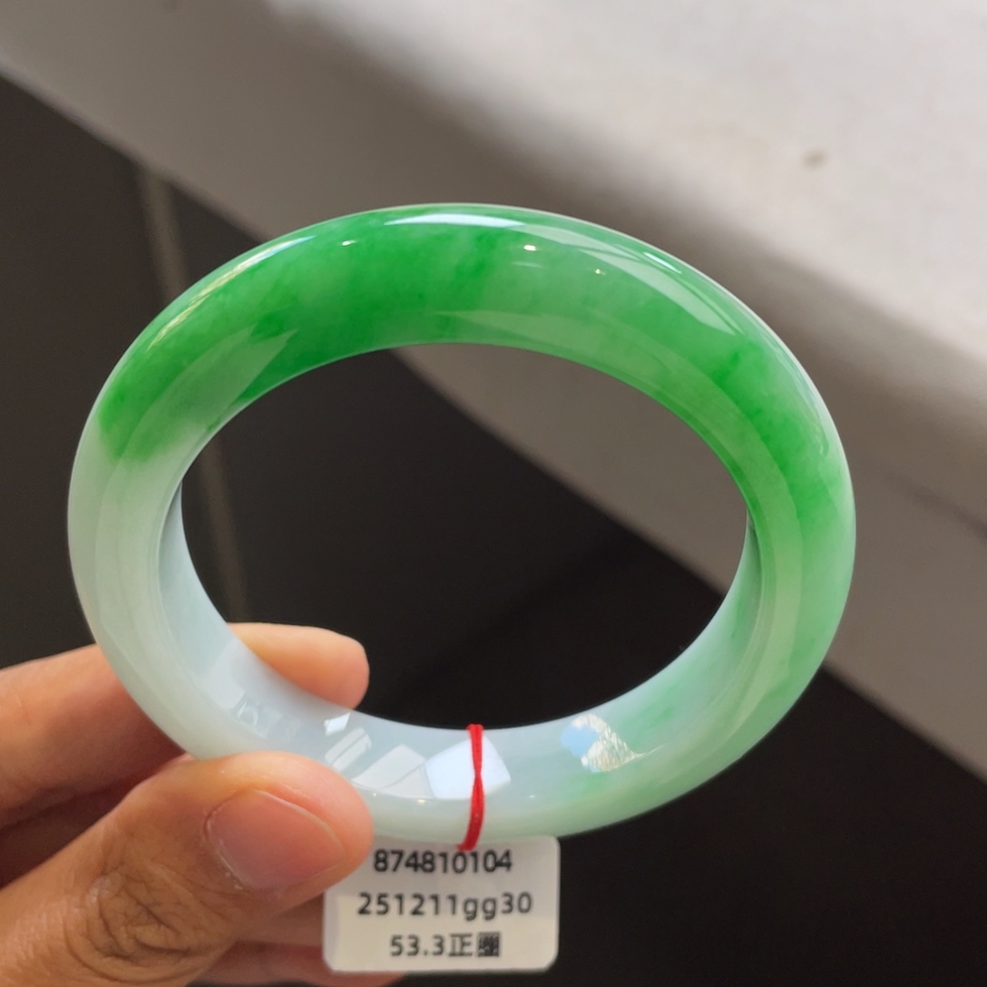 翡翠未镶嵌手镯白底青手镯【强推】