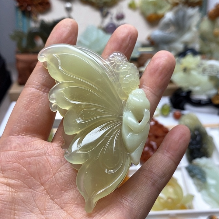 未镶嵌蛇纹石玉颈饰