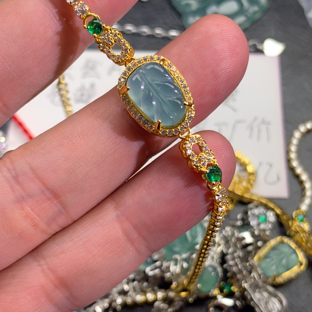 翡翠颈饰未镶嵌叶子手链