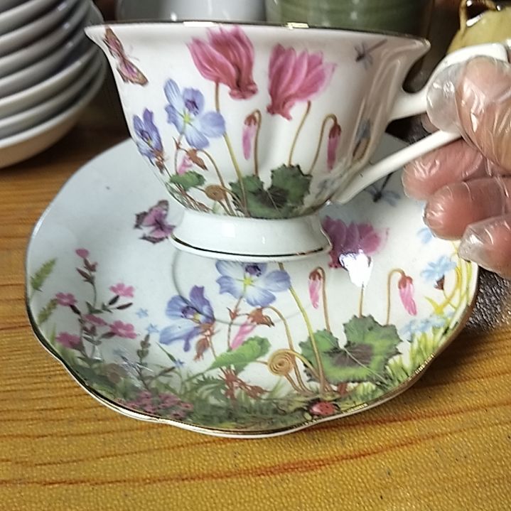 盘瓷片陶瓷杯盘壶碗都有