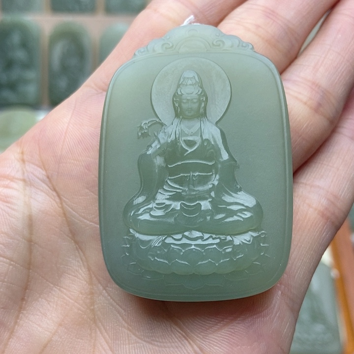 和田玉未镶嵌颈饰水*