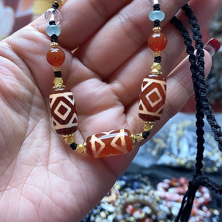 玛瑙/玉髓合金颈饰