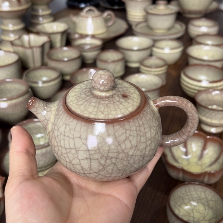 蒋加宝 传世哥窑 西施壶