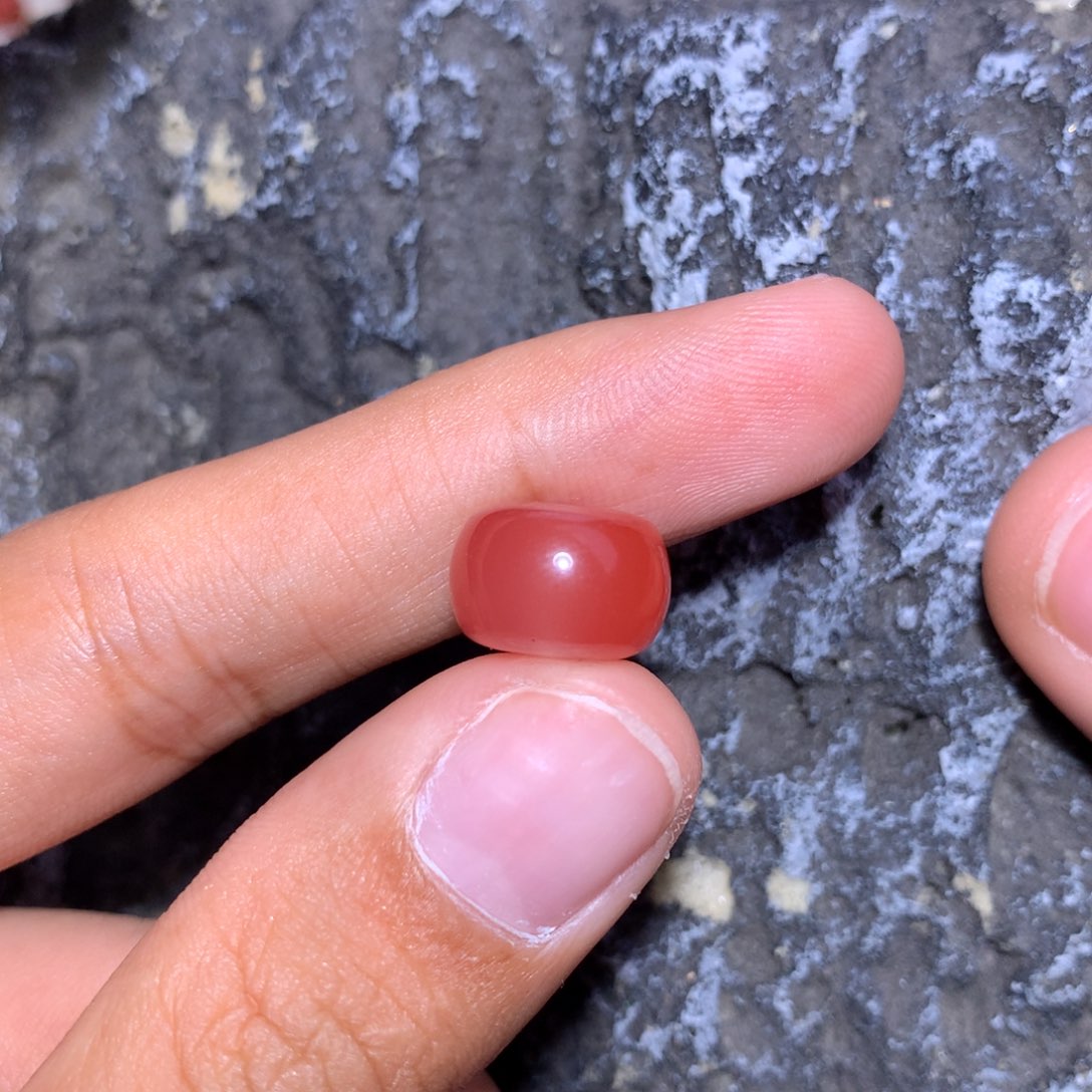 游***声南红玛瑙未镶嵌隔珠11.8×8孔面微裂