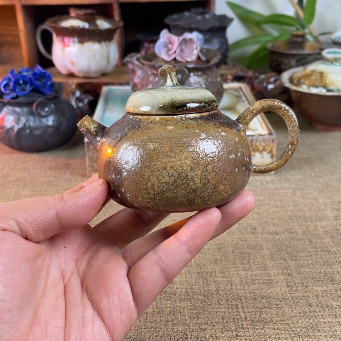 柴烧。 金珍珠茄瓜。     