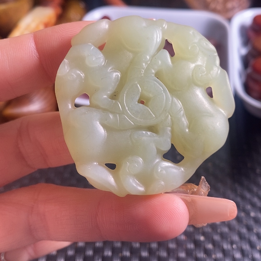 岫玉未镶嵌珠宝奇石