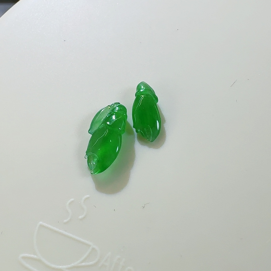 翡翠颈饰未镶嵌尔**格蟹钳一对