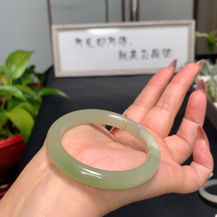 和田玉手镯未镶嵌53