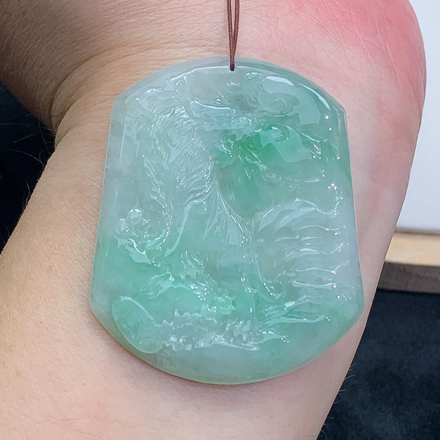 冰润 精雕 飘绿 老虎牌 生肖虎 吊坠 27.64g 缅甸天然A货翡翠玉石