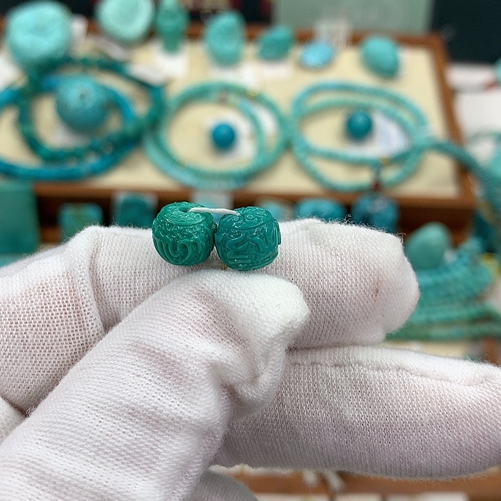 绿松石挂件未镶嵌人****书