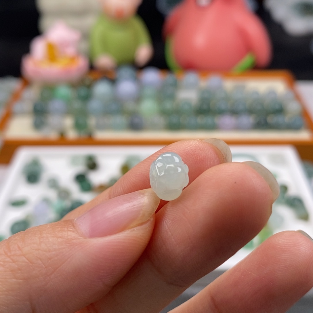 翡翠散珠天然翡翠莲花珠8.1×6.2