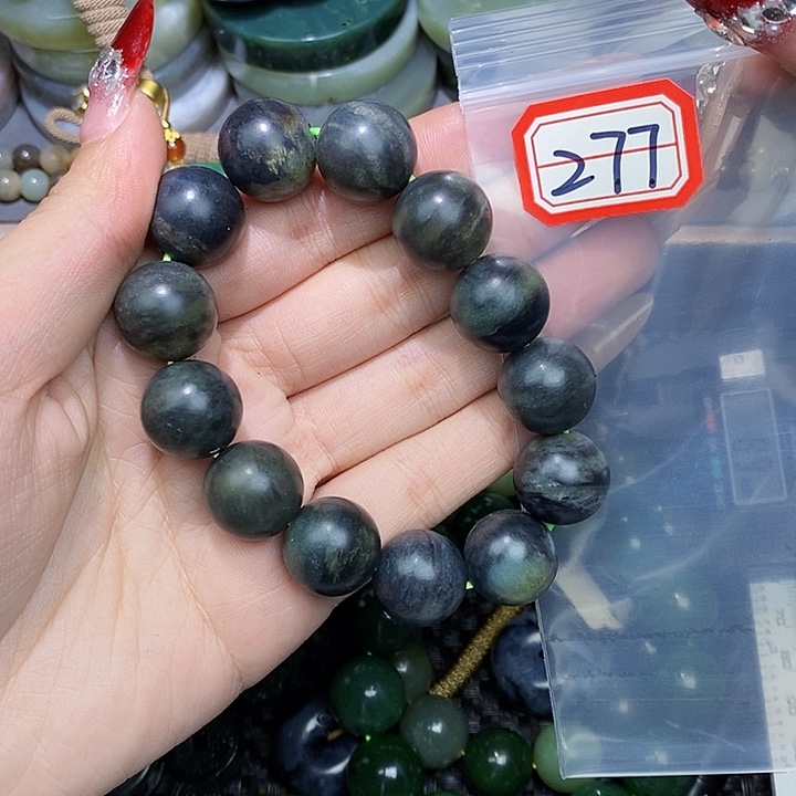 和田玉和田玉边角料随机发未镶嵌