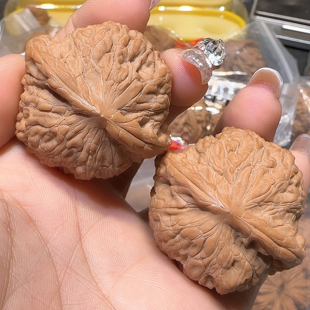 文玩核桃吊坠闇***章42天池山➕打底