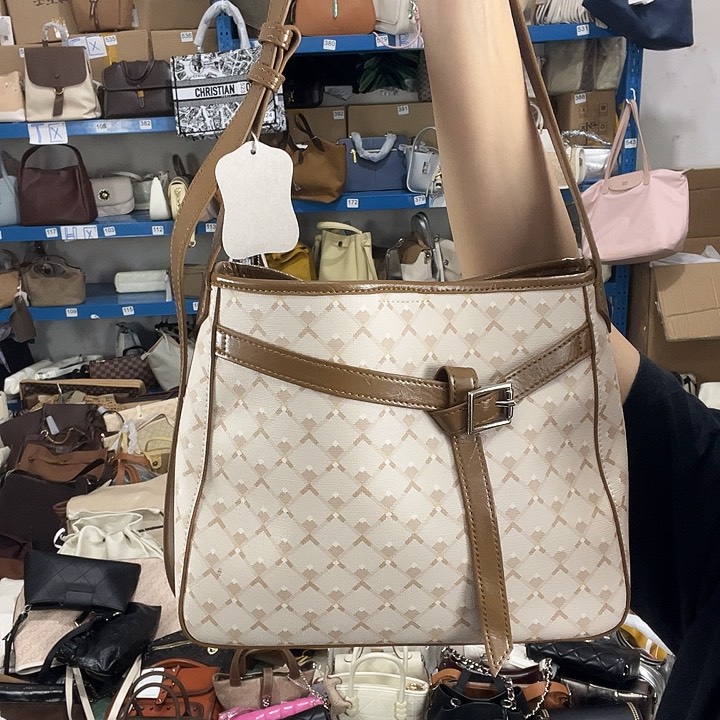 水牛皮（革）326健健康康平平安安