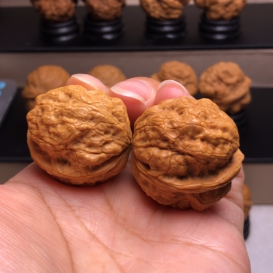 文玩核桃把件龙鳞舍利疙瘩包2