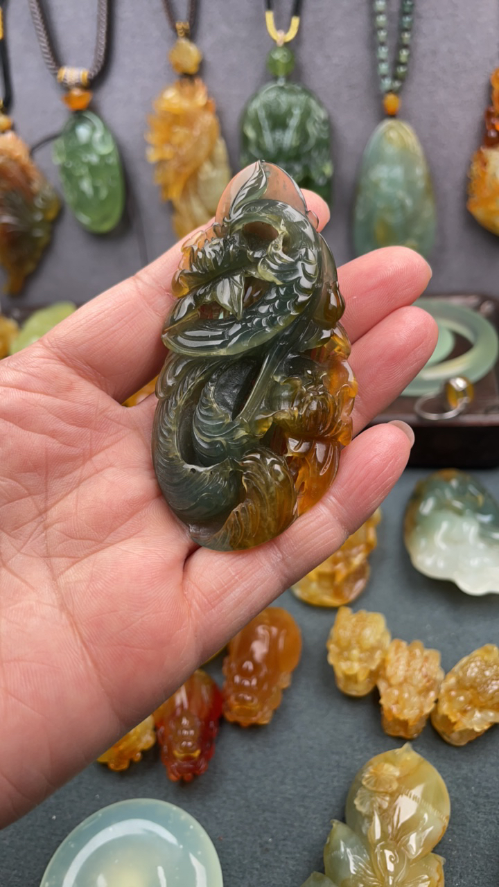 天然花玉蓝水凤凰