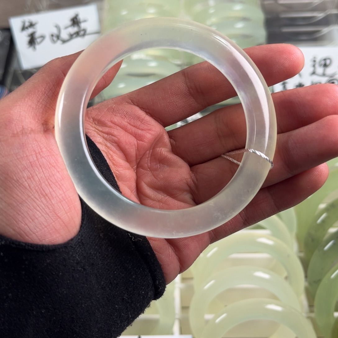 未镶嵌蛇纹石玉手镯