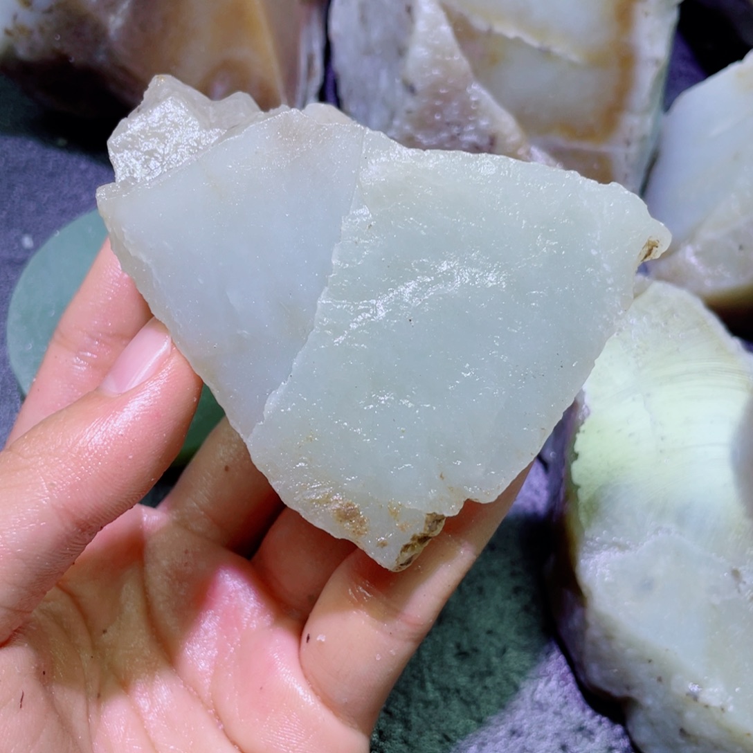 和田玉未镶嵌珠宝半成品