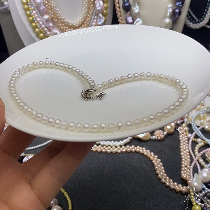 未镶嵌颈饰淡水珍珠