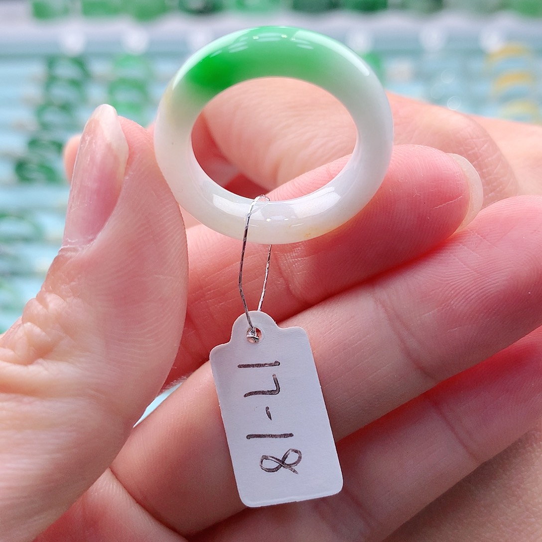 翡翠未镶嵌戒指将*吧A货缅甸翡翠