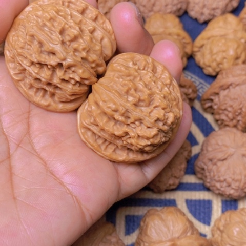 【闪购商品】文玩核桃吊坠K****k四座楼44