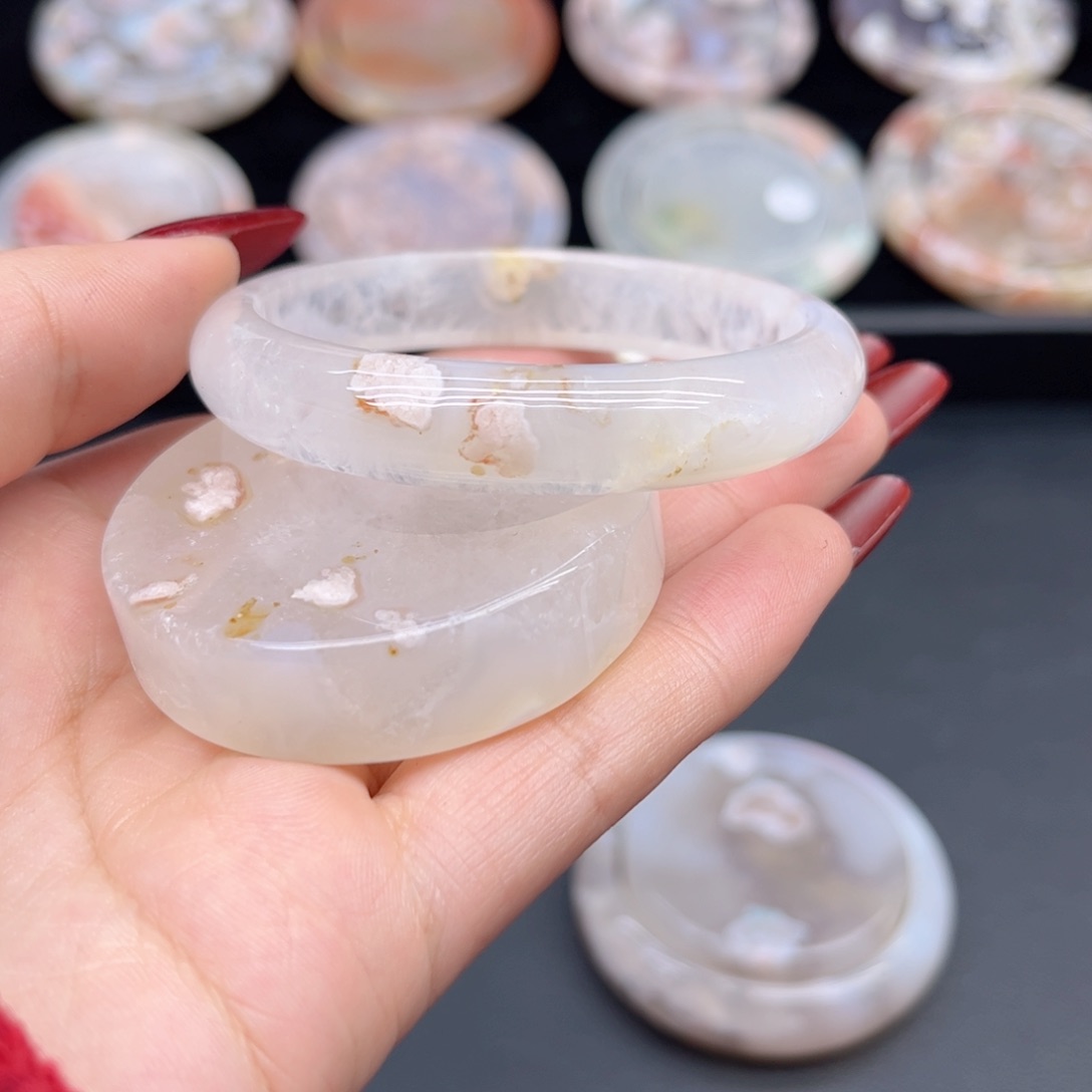 玛瑙/玉髓手镯未镶嵌53