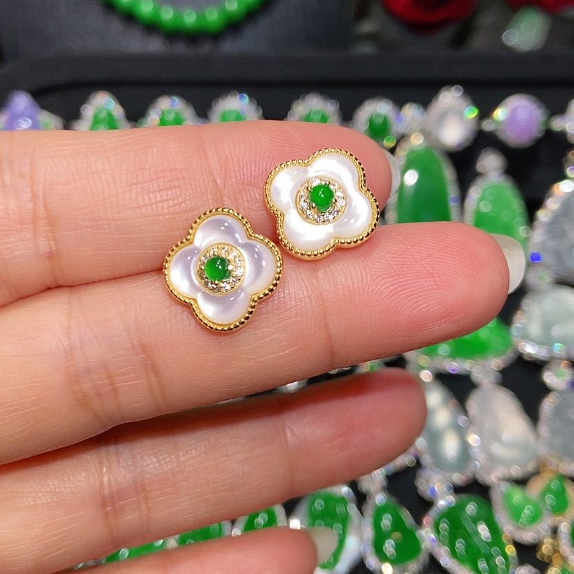 【闪购商品】翡翠耳饰未镶嵌天然翡翠